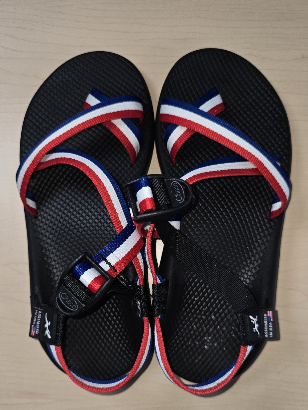 Chaco Men's Sandals with Red, White & Blue Straps Size 9 - Picture 7 of 8
